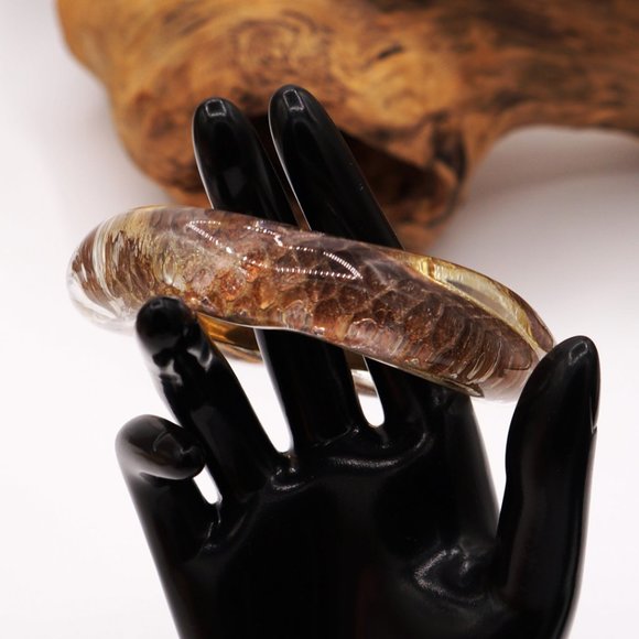 Kara Ross Exotic Snake Skin Chunky Acrylic or Lucite Wavy Bangle - Picture 10 of 13